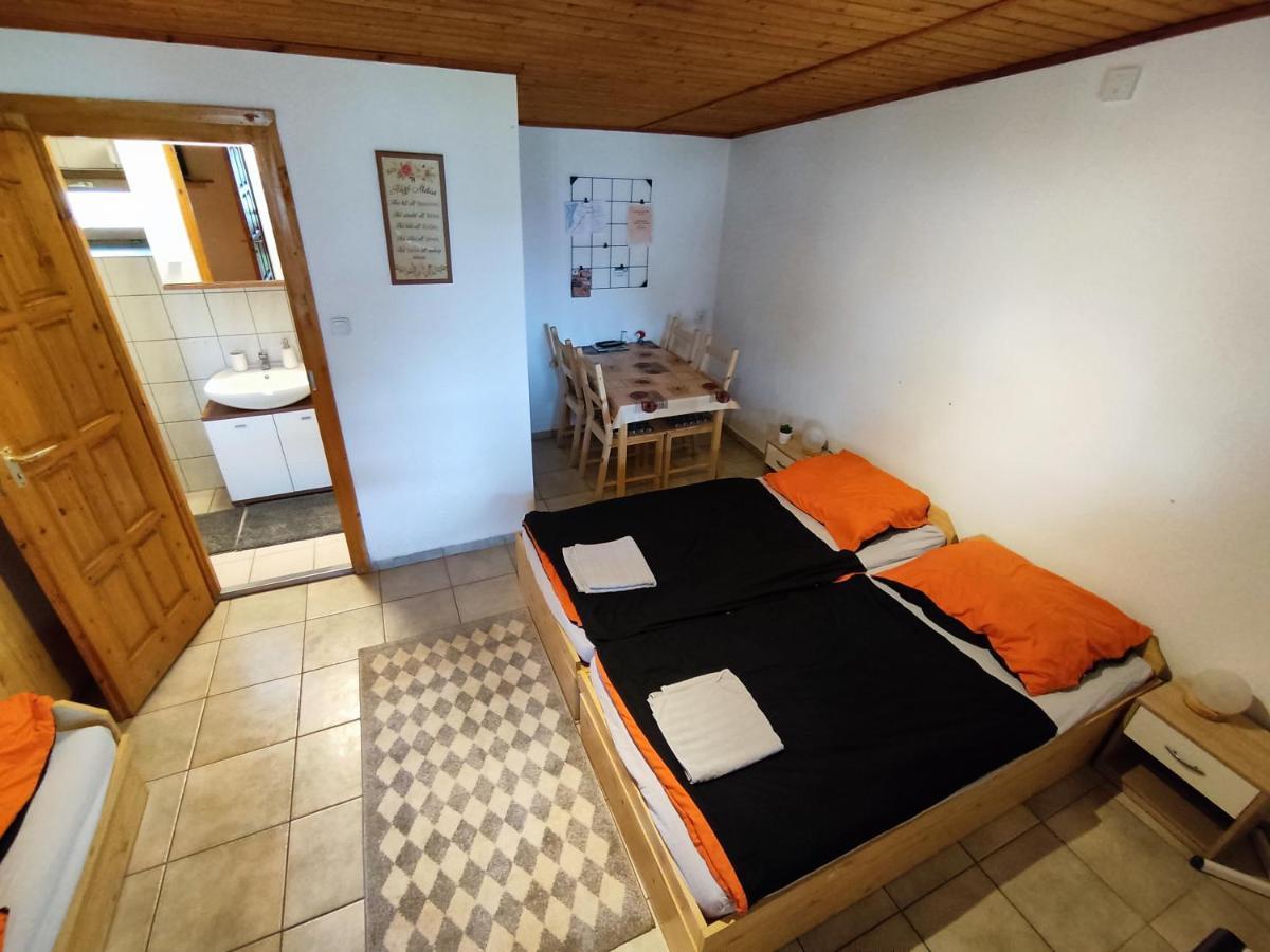 Апартаменты Suello Feszek Apartman Тисафюред Экстерьер фото