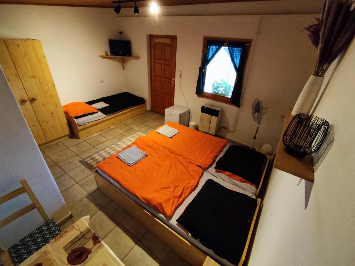 Апартаменты Suello Feszek Apartman Тисафюред Экстерьер фото